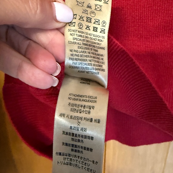 Burberry Crimson Crew Neck Cashmere Sweater - Picture 5 of 12